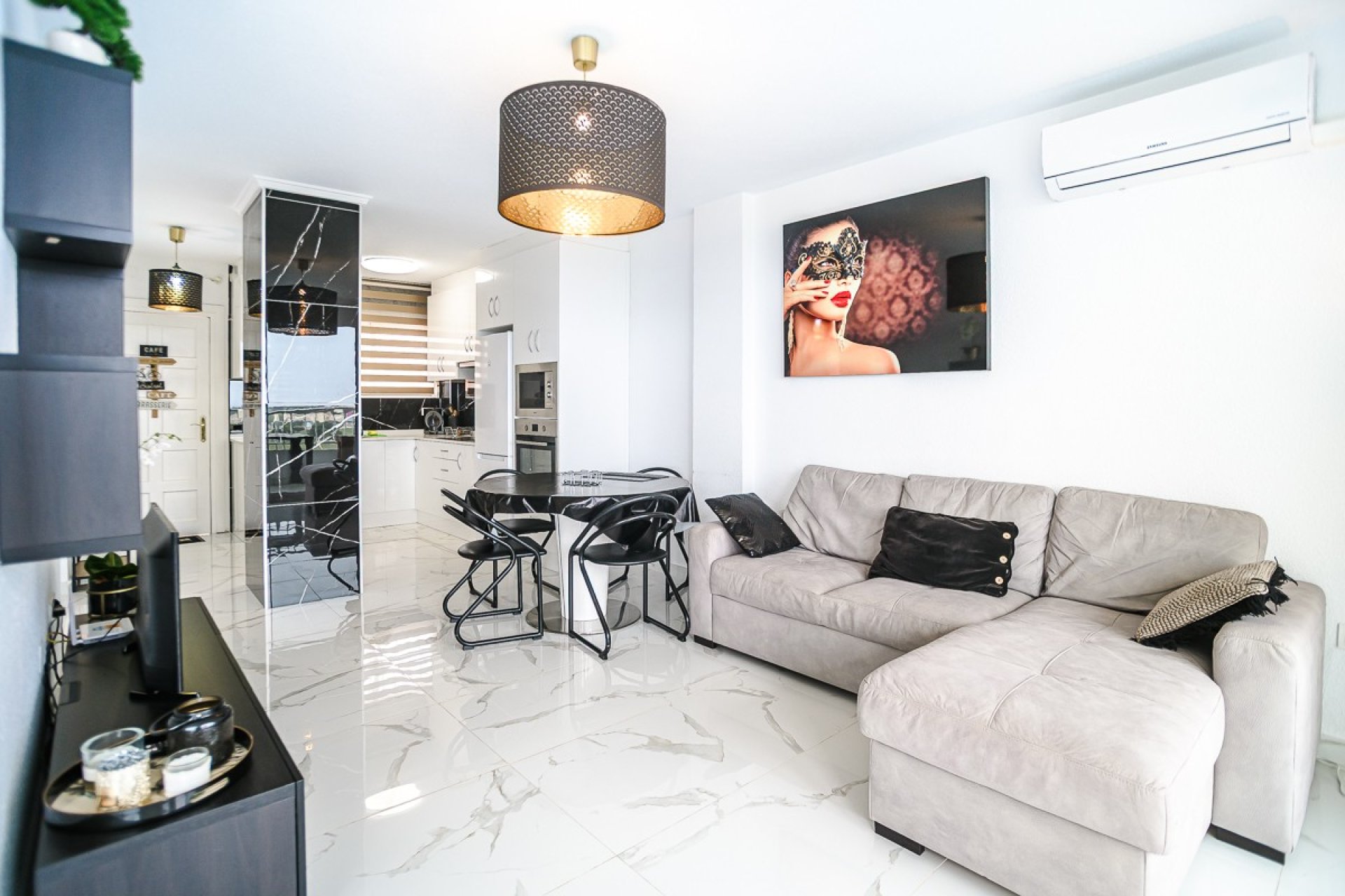Herverkoop - Appartement / flat - Torrevieia - Punta Prima