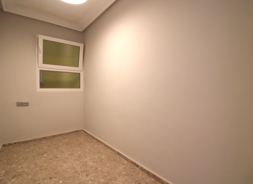 Herverkoop - Appartement / flat - Torrevieia - Torre la mata