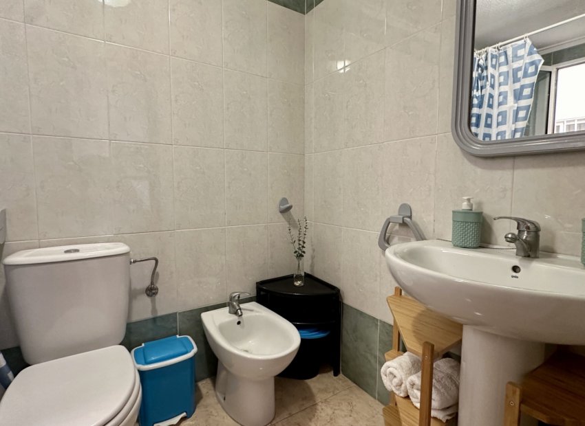 Herverkoop - Appartement / flat - Torrevieia - Torrevieja