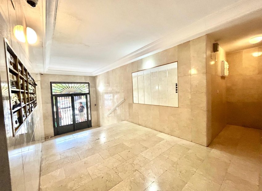 Herverkoop - Appartement / flat - Torrevieia - Torrevieja