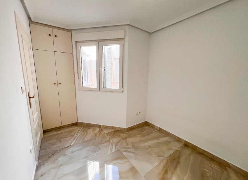 Herverkoop - Appartement / flat - Torrevieia - Torrevieja