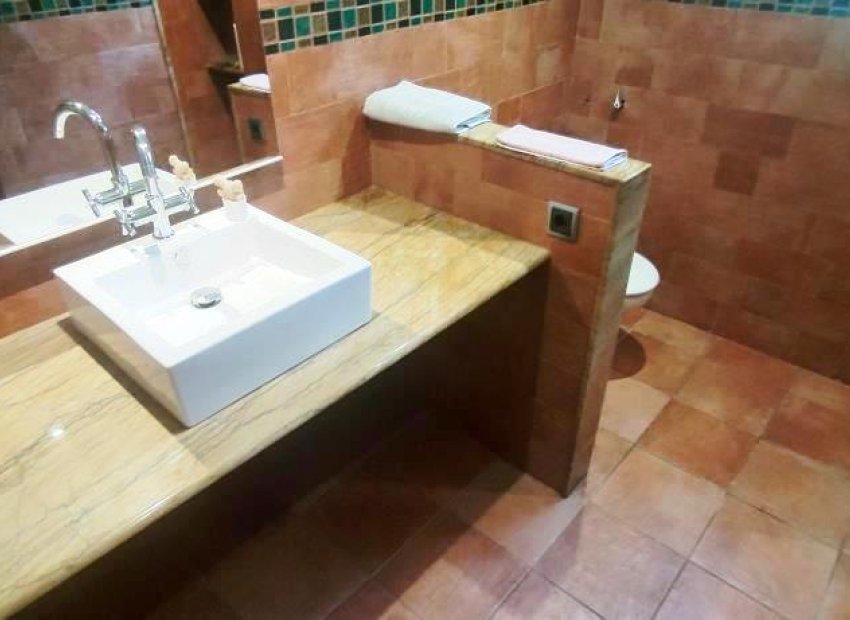 Herverkoop - Country House - Albaida