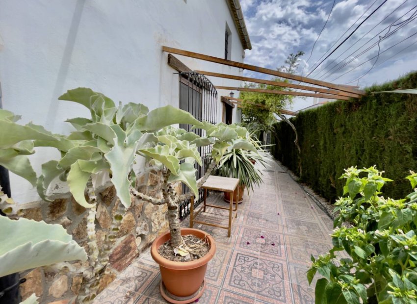 Herverkoop - Country House - Orihuela