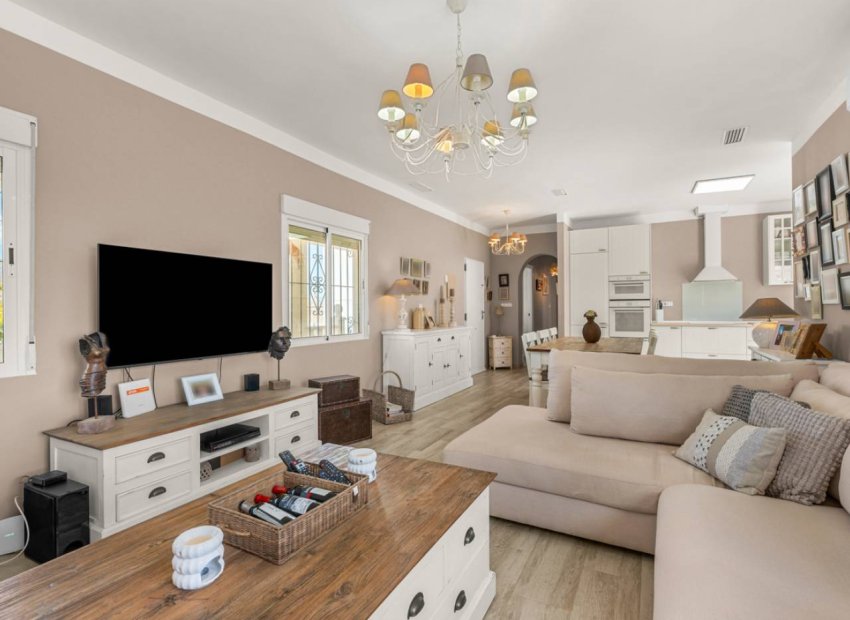 Herverkoop - Country House - Rafal