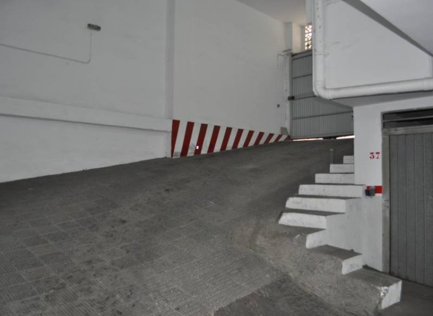 Herverkoop - Garage - Villajoyosa - town