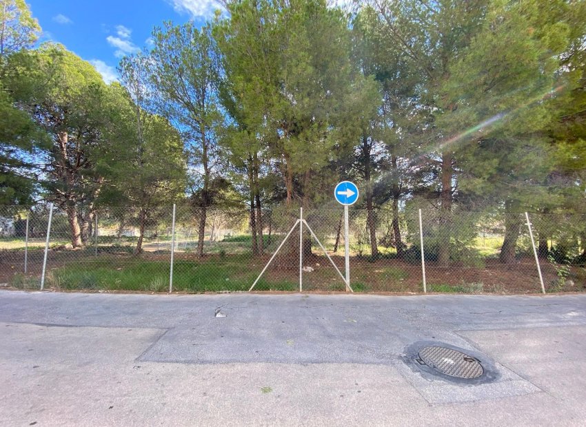 Herverkoop - Perceel / Grond - La Nucía - Urbanisations