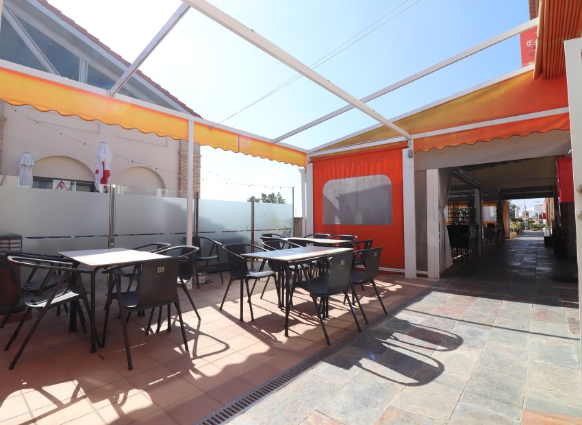 Herverkoop - Reclame - Algorfa - La finca Golf