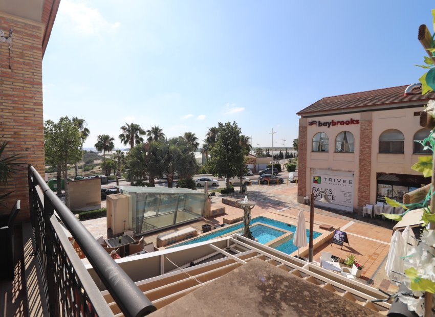 Herverkoop - Reclame - Algorfa - La finca Golf