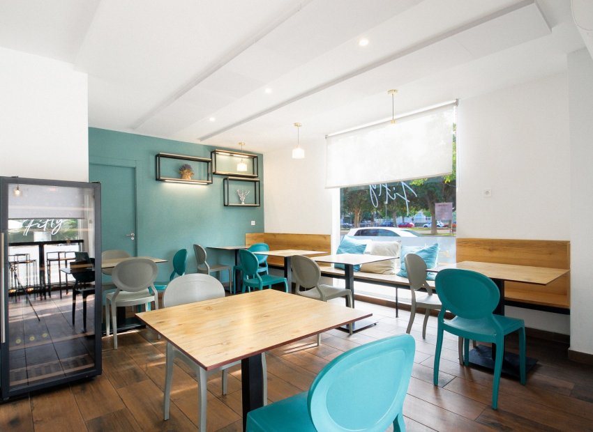 Herverkoop - Reclame - Alicante - Playa San Juan