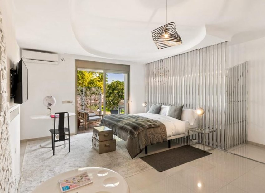 Herverkoop - Reclame - Marbella - Nueva Andalucía