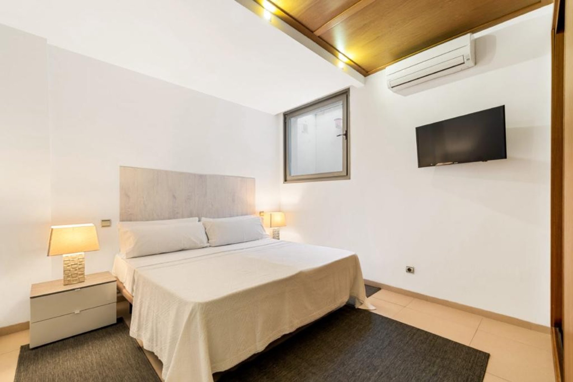 Herverkoop - Reclame - Marbella - Nueva Andalucía