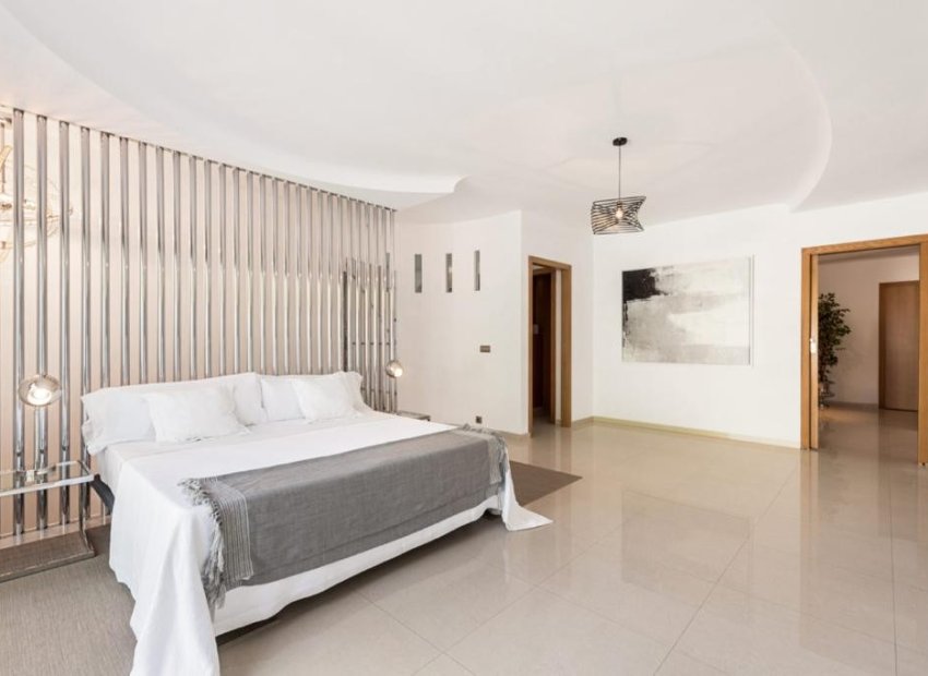 Herverkoop - Reclame - Marbella - Nueva Andalucía