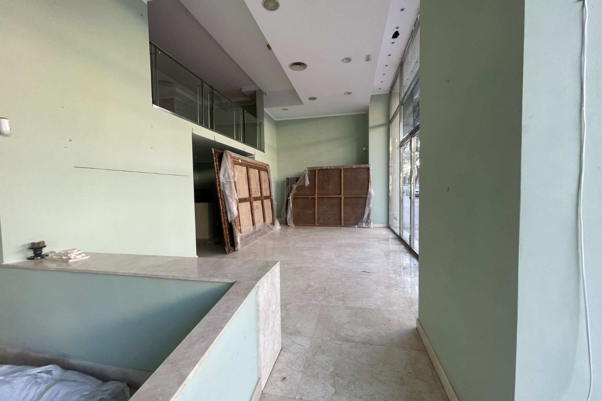 Herverkoop - Reclame - Marbella - Puerto Banús