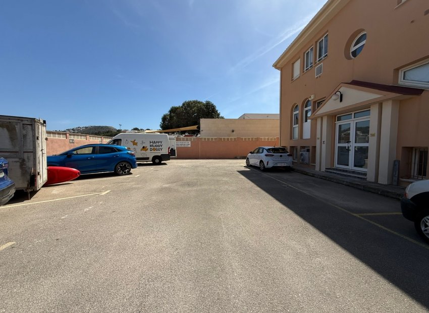 Herverkoop - Reclame - Moraira - Pueblo