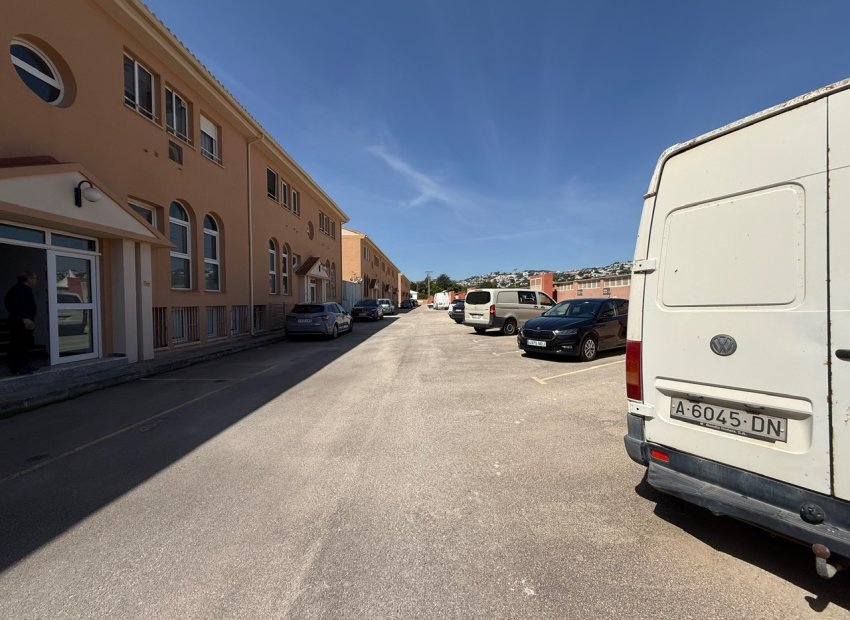 Herverkoop - Reclame - Moraira - Pueblo