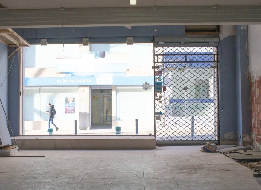 Herverkoop - Reclame - Torrevieia - Center