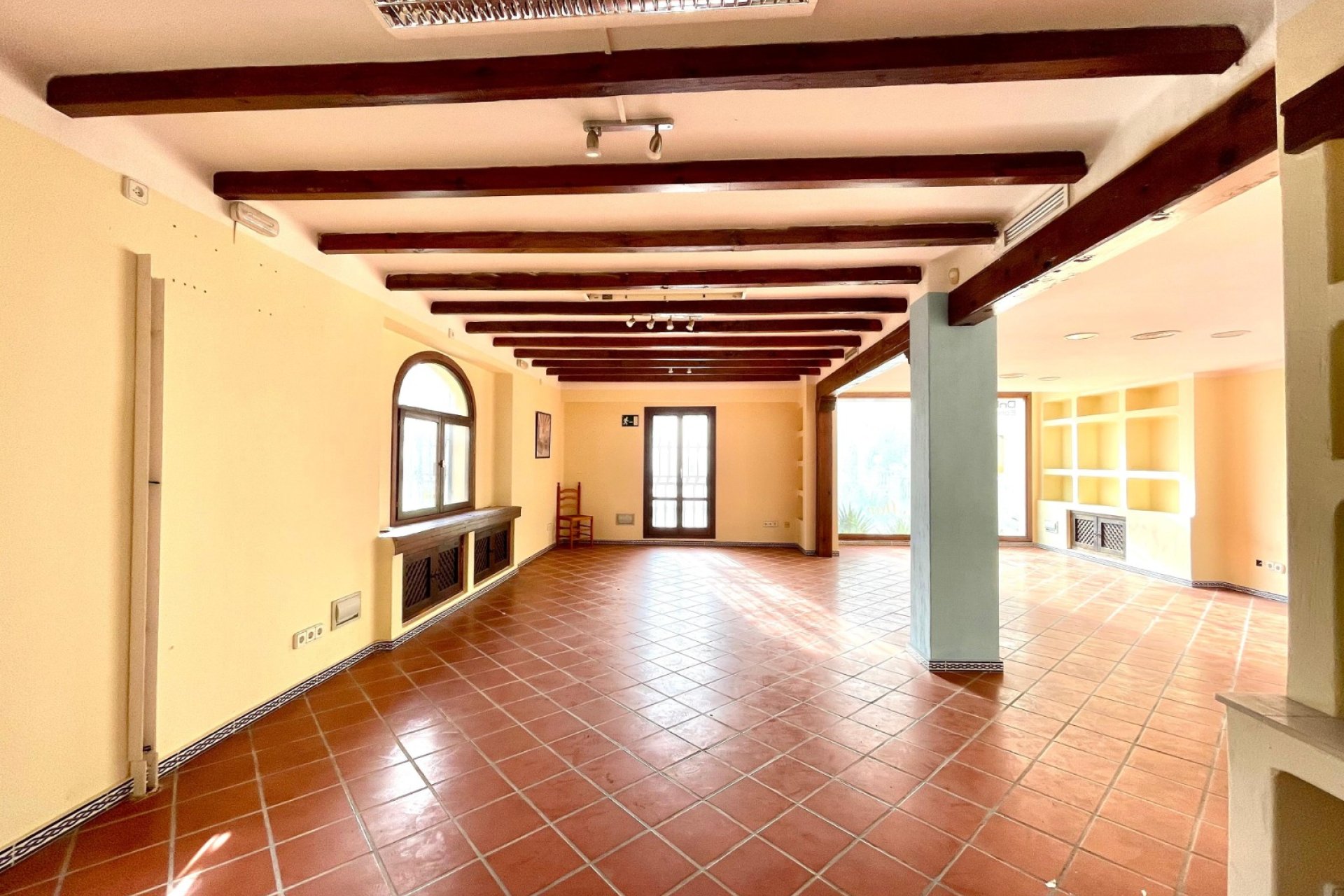 Herverkoop - Reclame - Torrevieia - Playa Los Locos