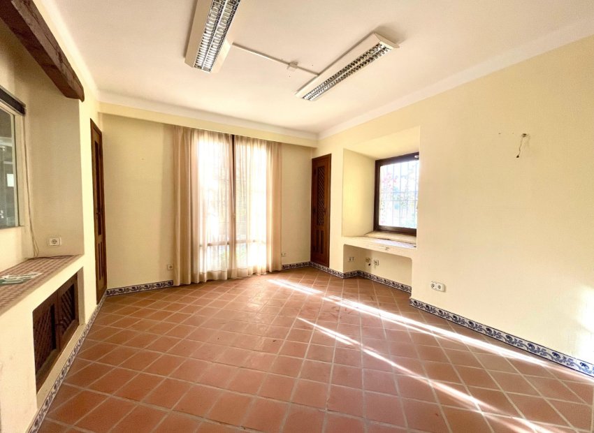 Herverkoop - Reclame - Torrevieia - Playa Los Locos