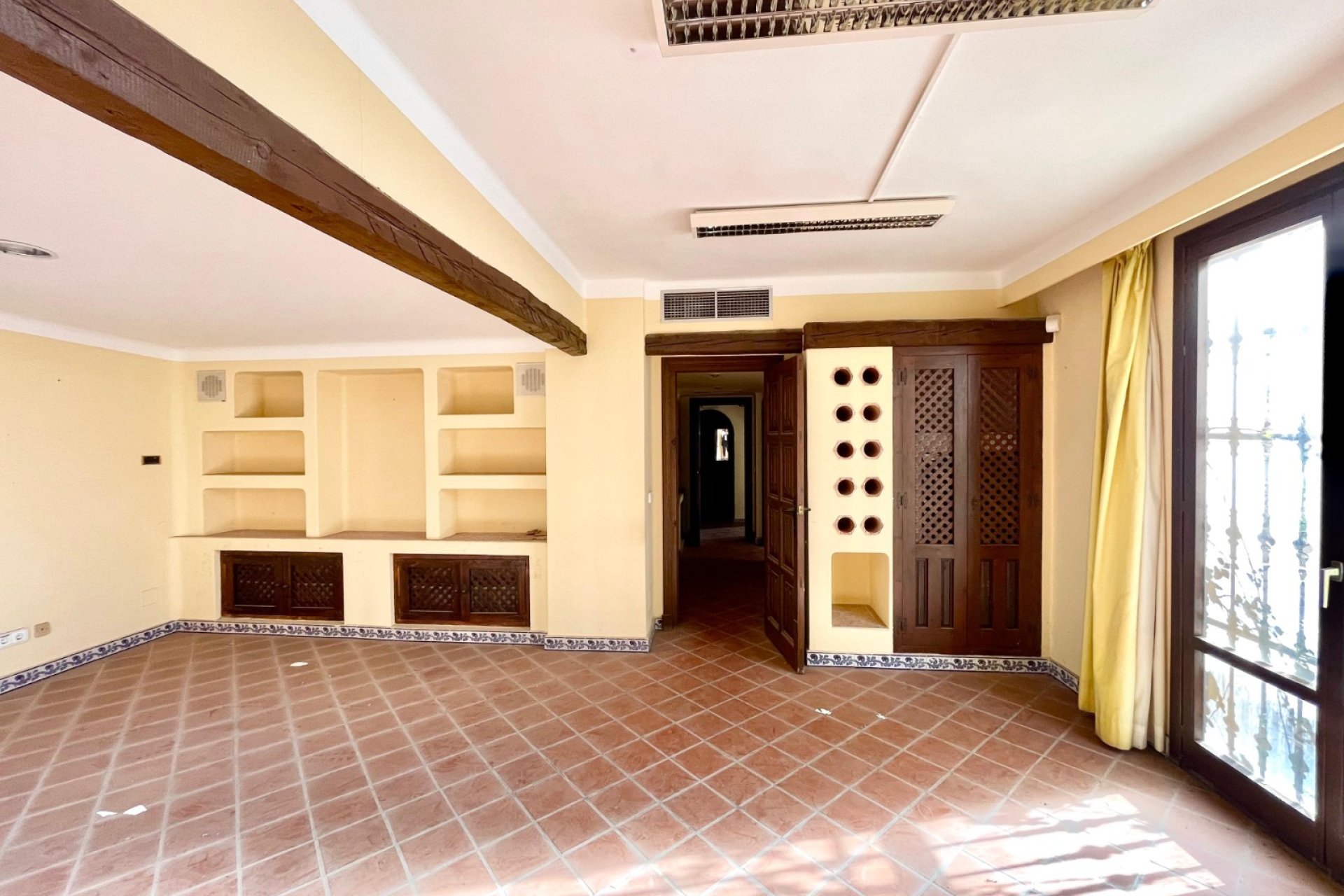 Herverkoop - Reclame - Torrevieia - Playa Los Locos