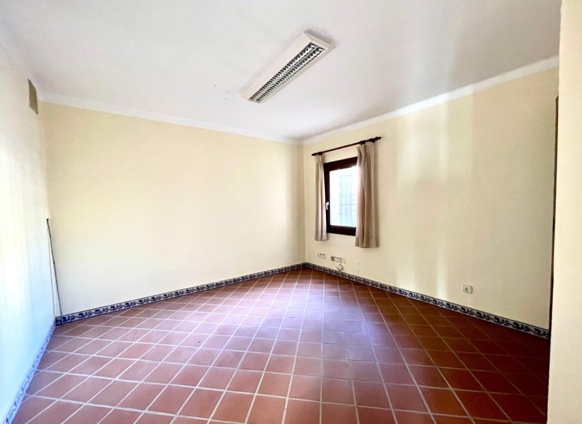 Herverkoop - Reclame - Torrevieia - Playa Los Locos