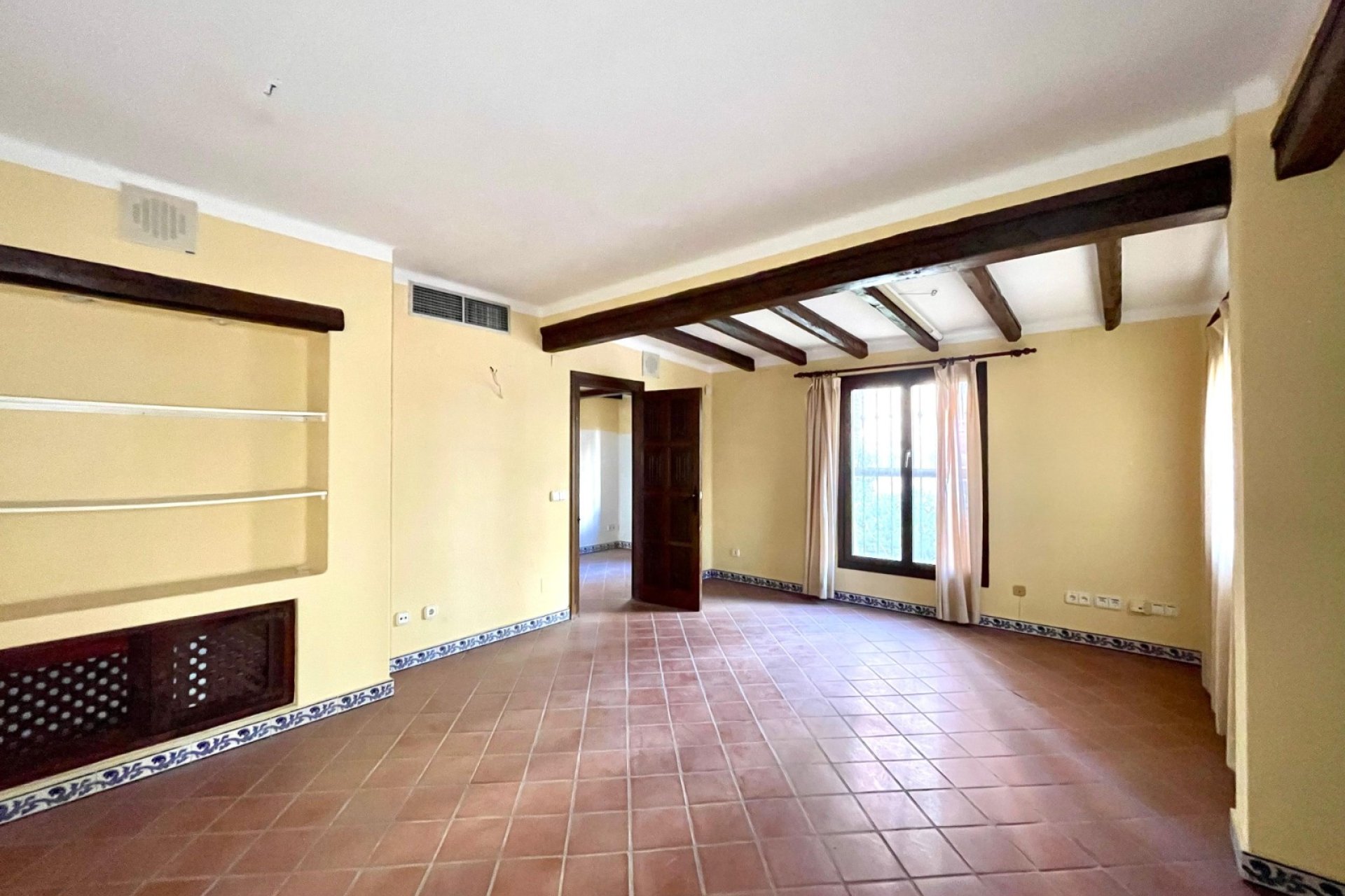 Herverkoop - Reclame - Torrevieia - Playa Los Locos