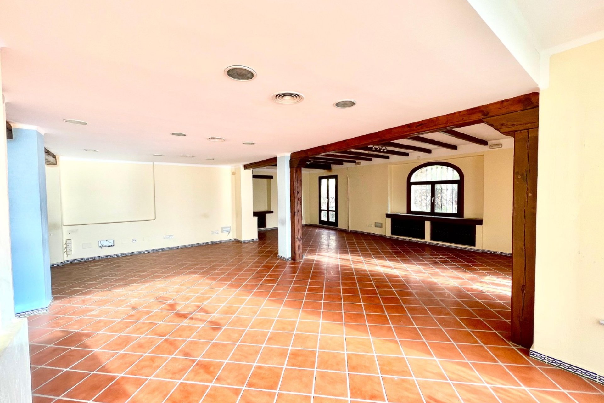 Herverkoop - Reclame - Torrevieia - Playa Los Locos