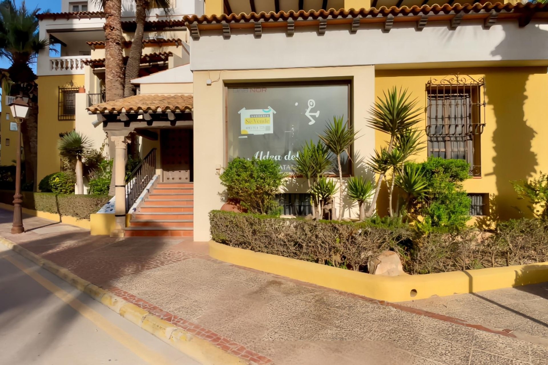 Herverkoop - Reclame - Torrevieia - Playa Los Locos