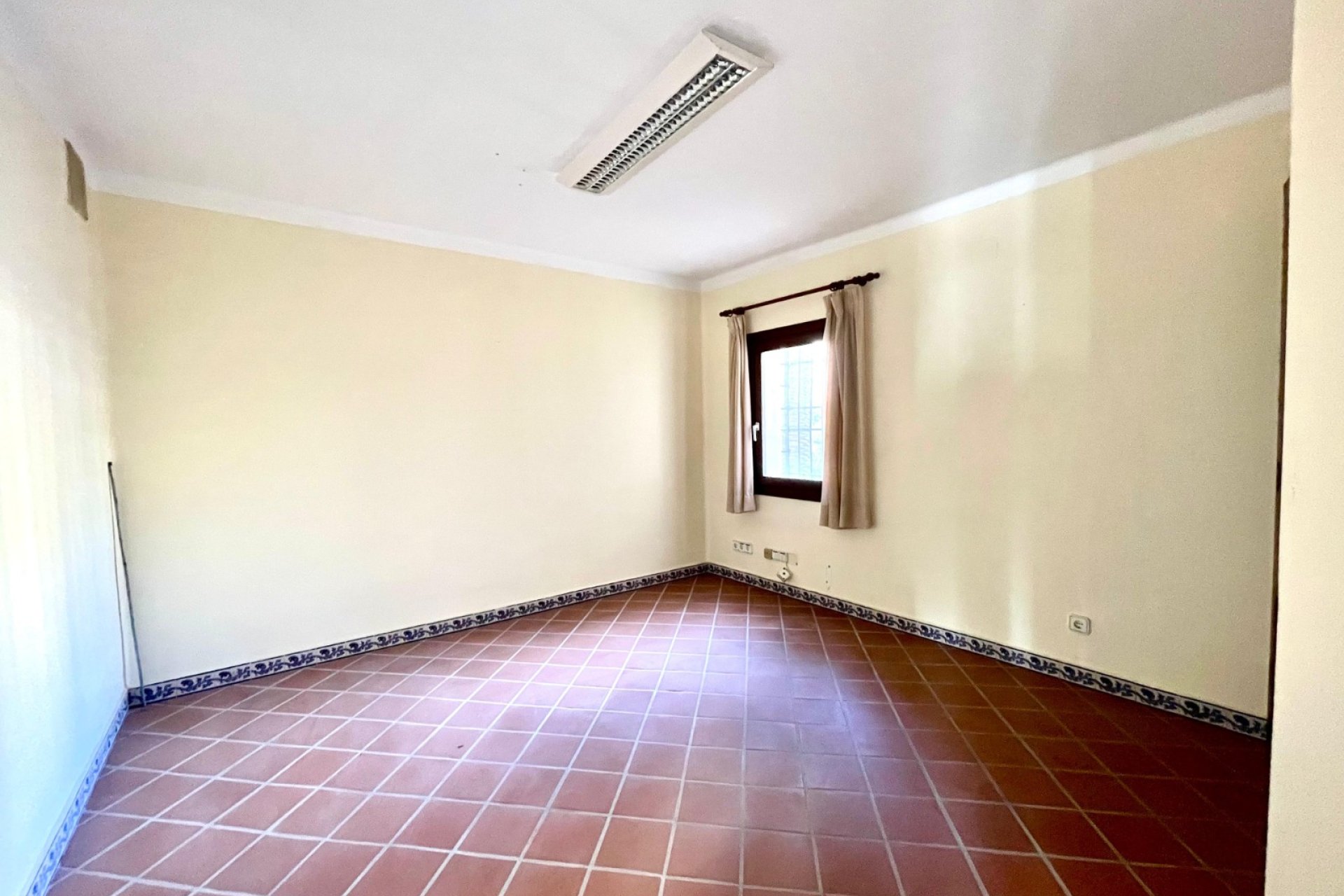 Herverkoop - Reclame - Torrevieia - Playa Los Locos