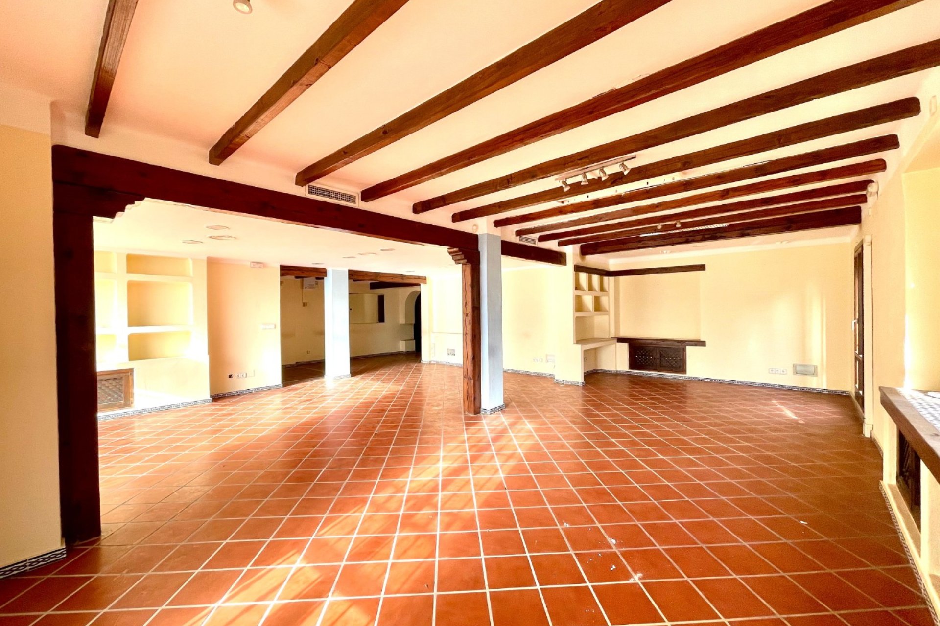 Herverkoop - Reclame - Torrevieia - Playa Los Locos