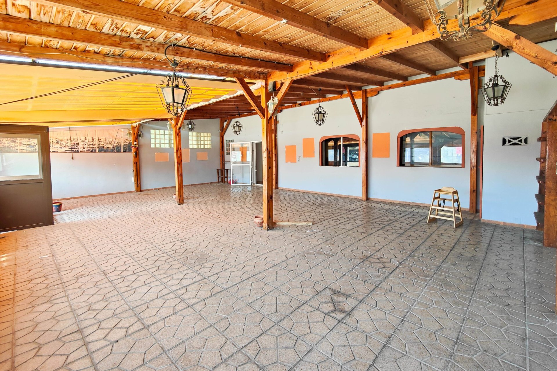 Herverkoop - Reclame - Torrevieia - San Luis