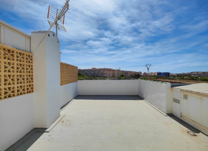 Herverkoop - Top floor bungalow - Torrevieia - La Siesta - El Chaparral - San Luis