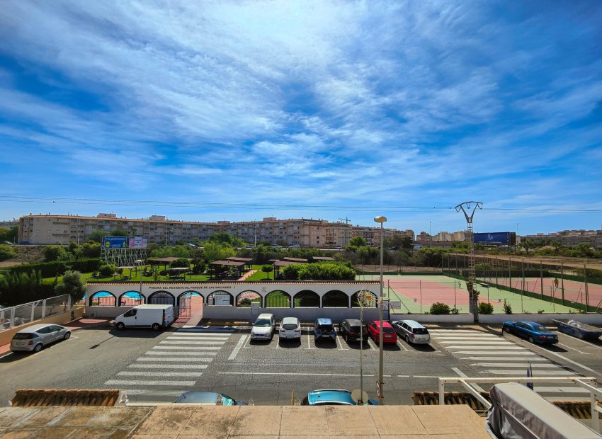 Herverkoop - Top floor bungalow - Torrevieia - La Siesta - El Chaparral - San Luis