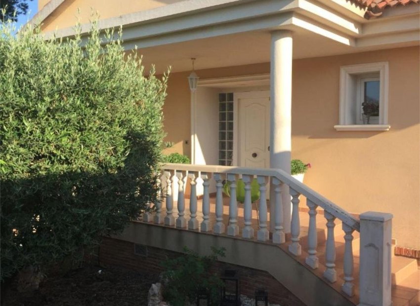 Herverkoop - Townhouse / Duplex / Corner - Alfas del Pí - Colonia Escandinavia-Cautivador