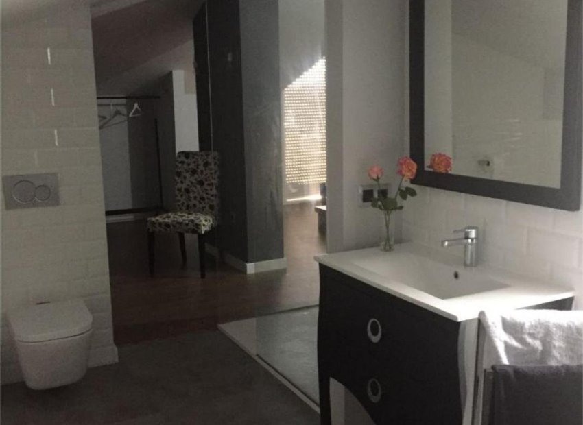 Herverkoop - Townhouse / Duplex / Corner - Alfas del Pí - Colonia Escandinavia-Cautivador