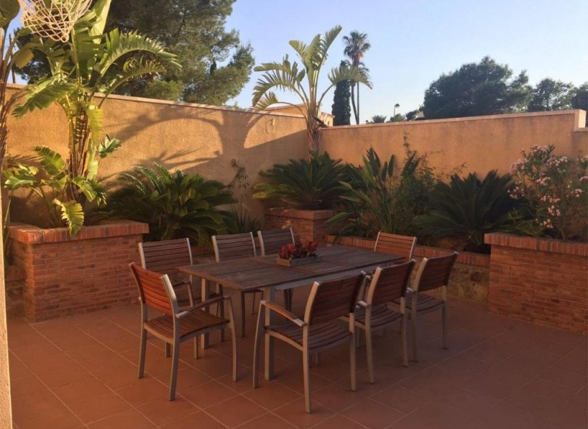 Herverkoop - Townhouse / Duplex / Corner - Alfas del Pí - Colonia Escandinavia-Cautivador