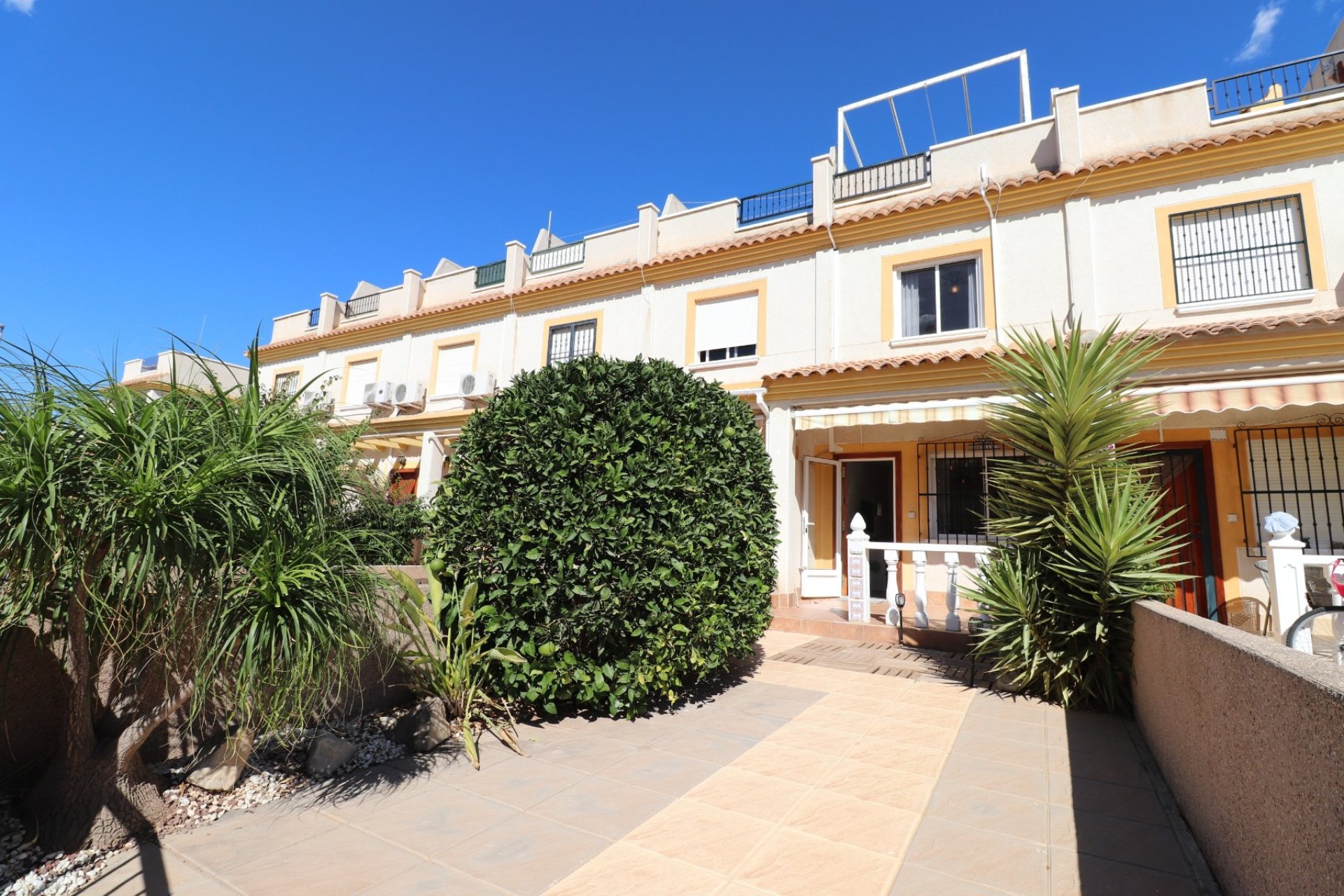 Herverkoop - Townhouse / Duplex / Corner - Algorfa - Montemar