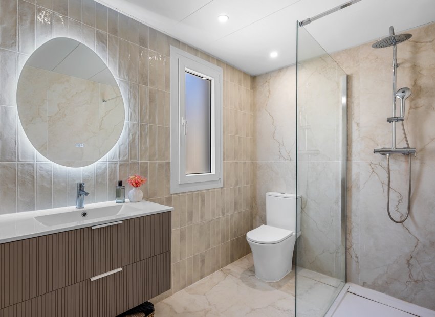 Herverkoop - Townhouse / Duplex / Corner - Alicante - Playa San Juan