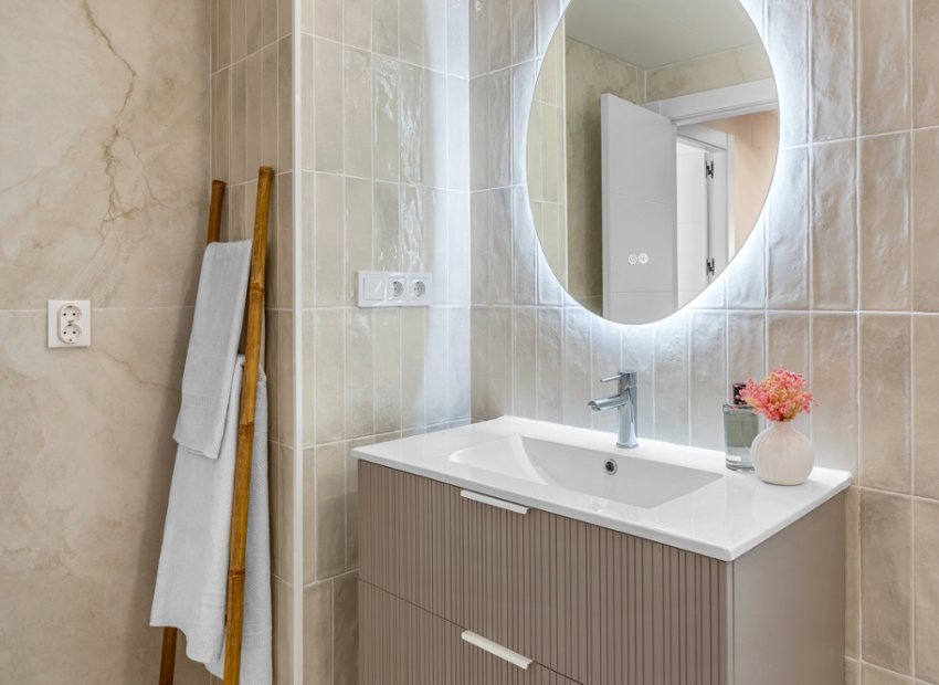 Herverkoop - Townhouse / Duplex / Corner - Alicante - Playa San Juan