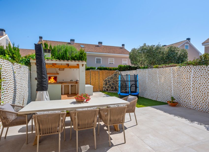 Herverkoop - Townhouse / Duplex / Corner - Alicante - Playa San Juan