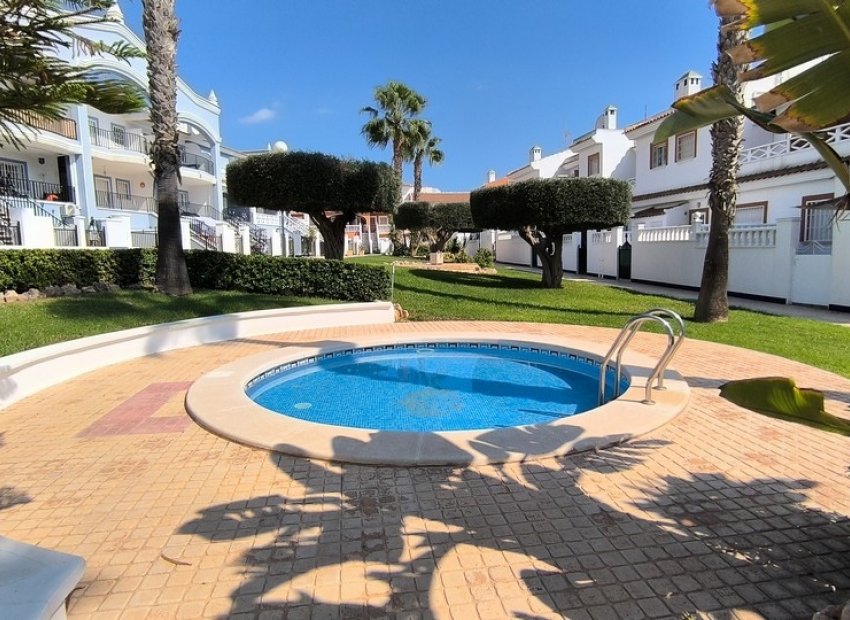 Herverkoop - Townhouse / Duplex / Corner - Ciudad Quesada - Doña Pepa