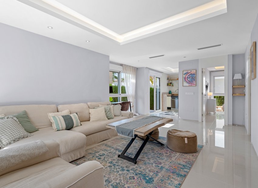 Herverkoop - Townhouse / Duplex / Corner - Ciudad Quesada - Doña Pepa