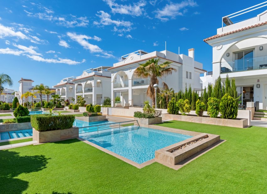 Herverkoop - Townhouse / Duplex / Corner - Ciudad Quesada - Doña Pepa