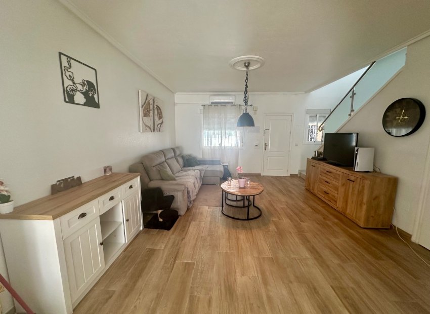 Herverkoop - Townhouse / Duplex / Corner - Ciudad Quesada - Doña Pepa
