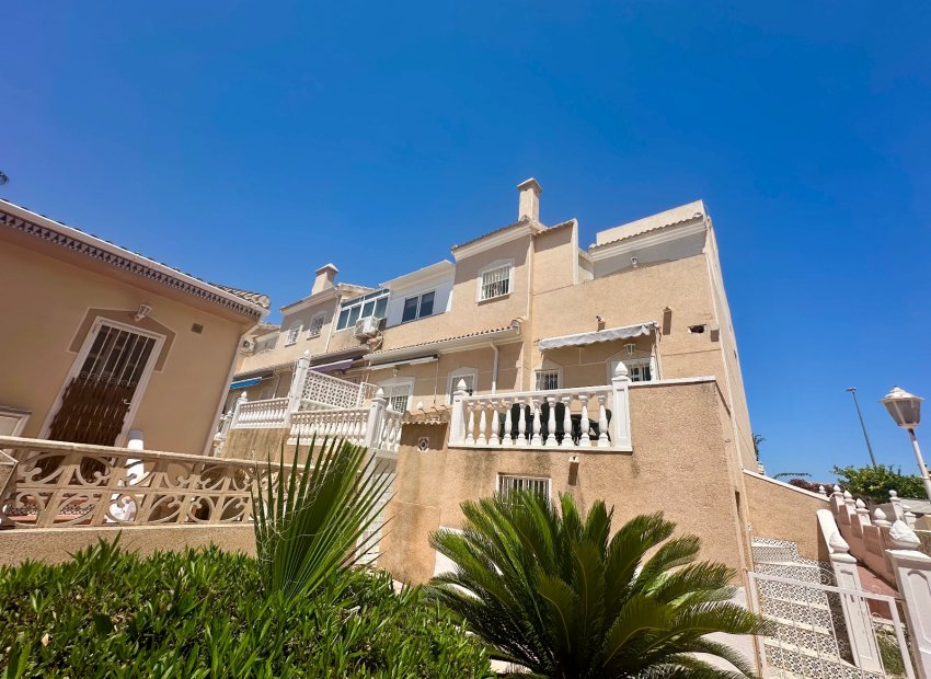 Herverkoop - Townhouse / Duplex / Corner - Ciudad Quesada - Doña Pepa