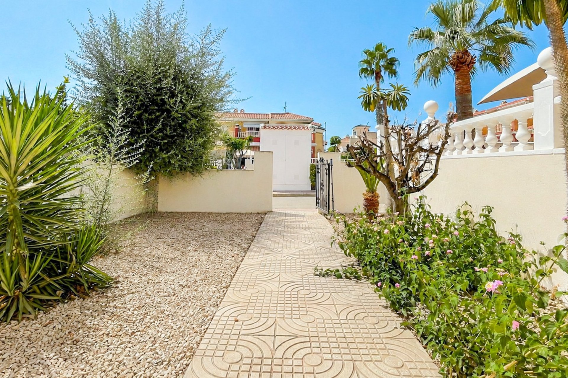 Herverkoop - Townhouse / Duplex / Corner - Ciudad Quesada - Doña Pepa