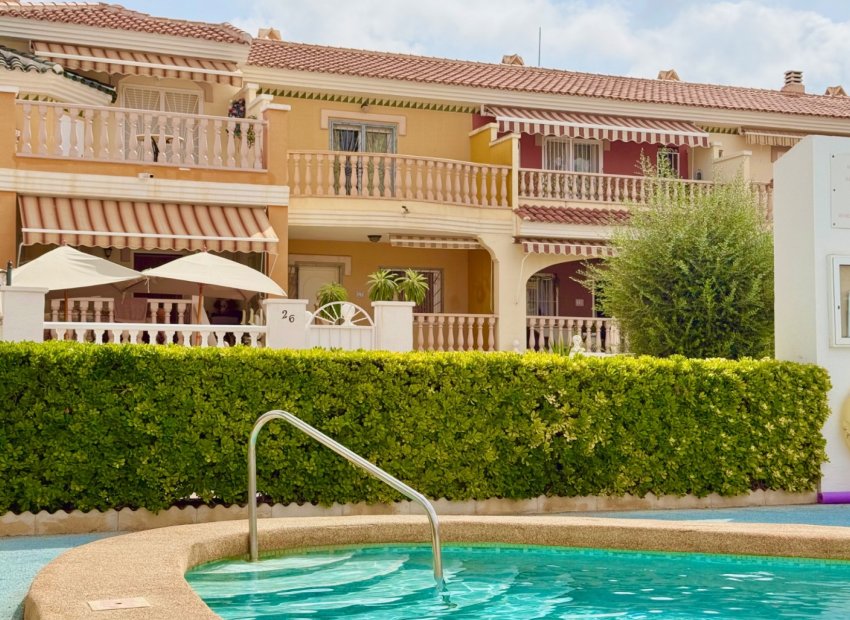 Herverkoop - Townhouse / Duplex / Corner - Ciudad Quesada - Doña Pepa
