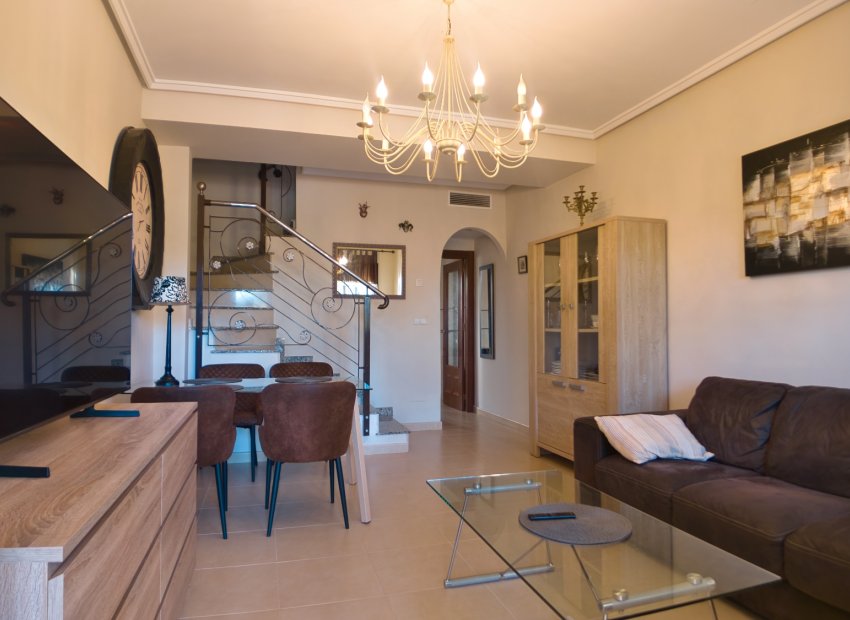 Herverkoop - Townhouse / Duplex / Corner - Ciudad Quesada - Doña Pepa