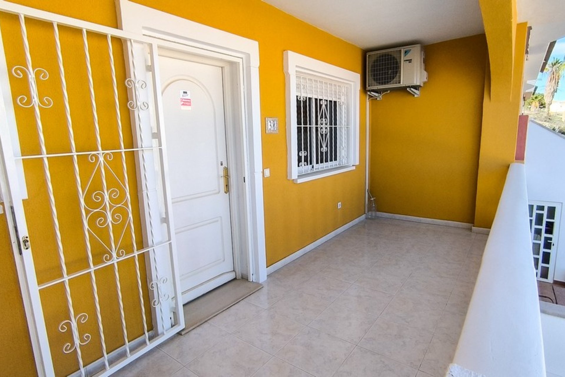 Herverkoop - Townhouse / Duplex / Corner - Ciudad Quesada - La Fiesta
