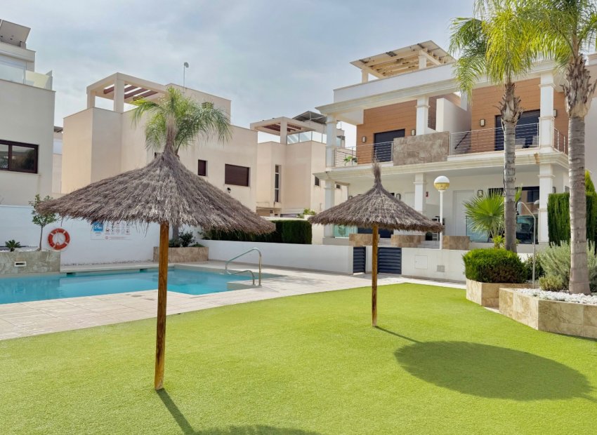 Herverkoop - Townhouse / Duplex / Corner - Ciudad Quesada - Lo Marabú