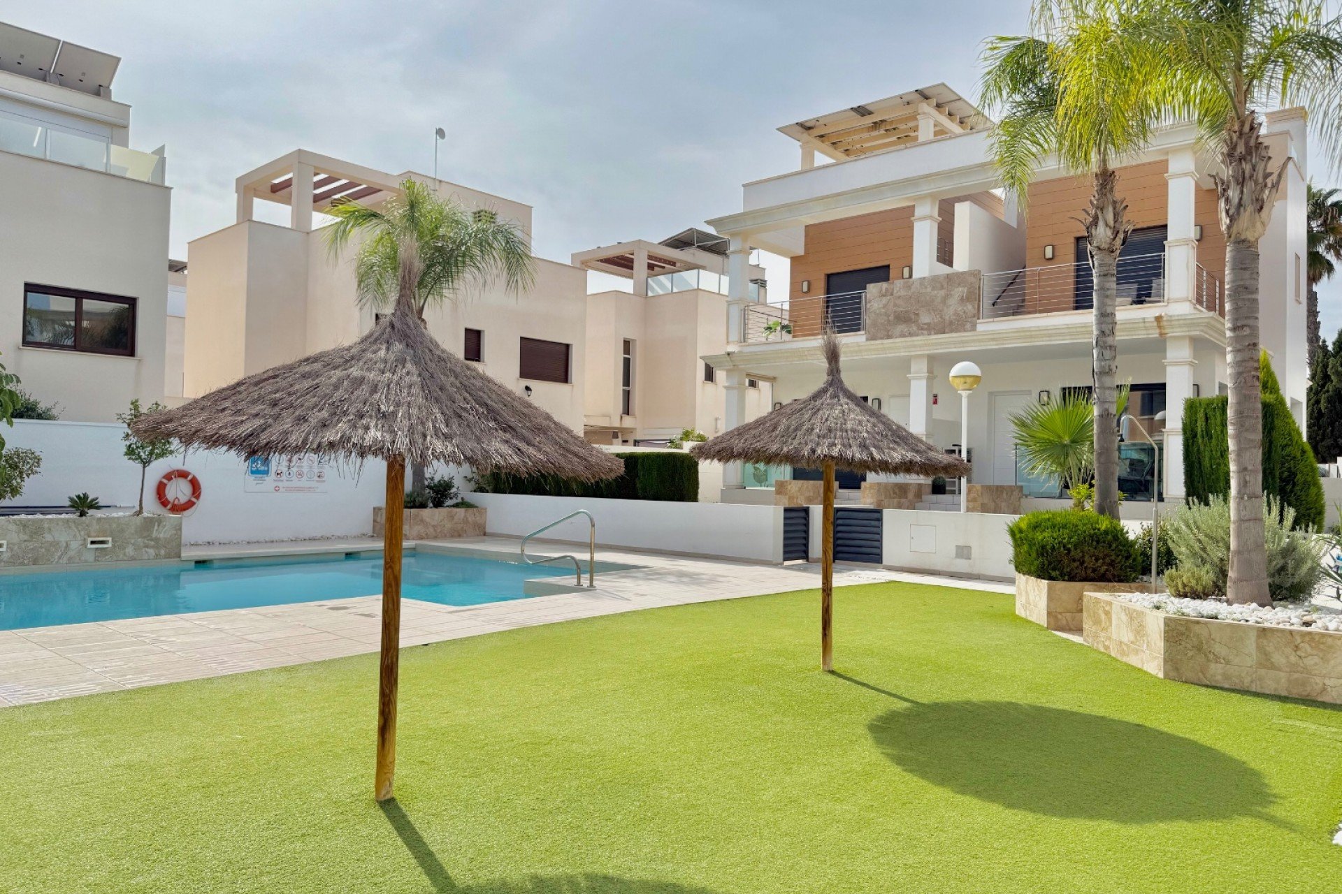 Herverkoop - Townhouse / Duplex / Corner - Ciudad Quesada - Lo Marabú